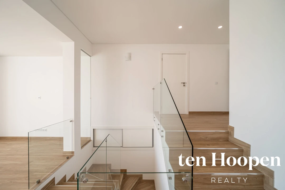 Moradia T3 para Venda em Mexilhoeira Grande Foto 11