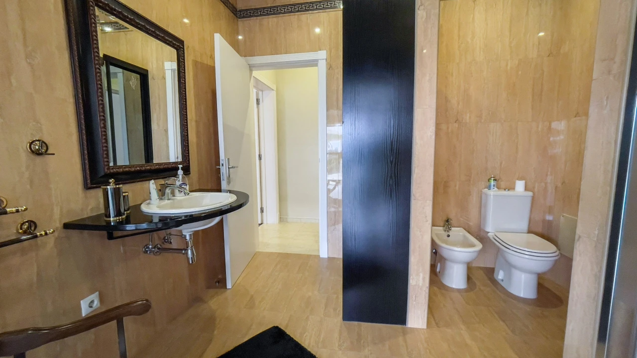 Moradia T4 para Venda em Rosto do Cão (São Roque) Foto 28