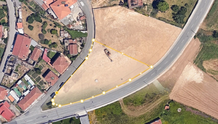Terreno para Venda em O. Azeméis, Riba-Ul, Ul, Macinhata Seixa, Madail Foto 9