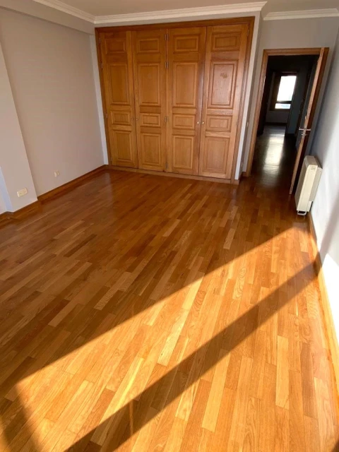Apartamento T5 para Venda em Aldoar, Foz do Douro e Nevogilde