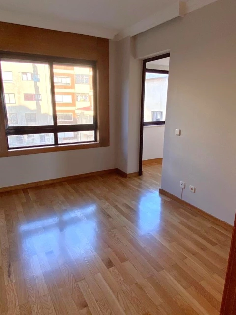 Apartamento T5 para Venda em Aldoar, Foz do Douro e Nevogilde