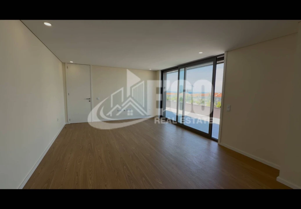 Apartamento T3 para Venda em Espinho Foto 10