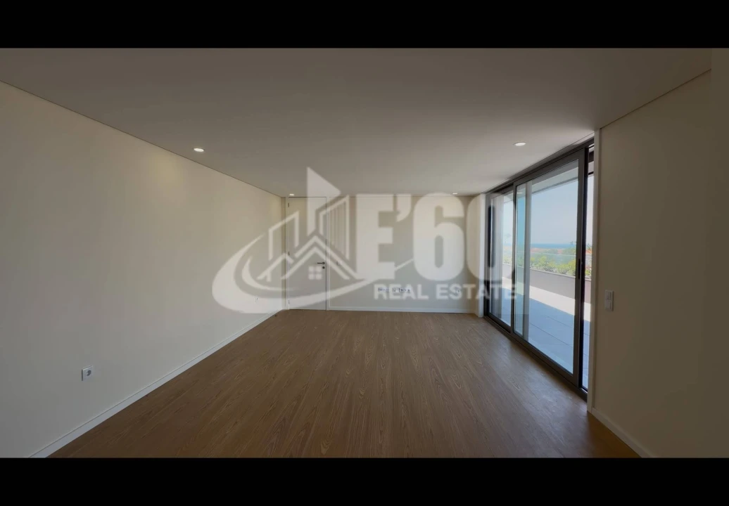 Apartamento T3 para Venda em Espinho Foto 16
