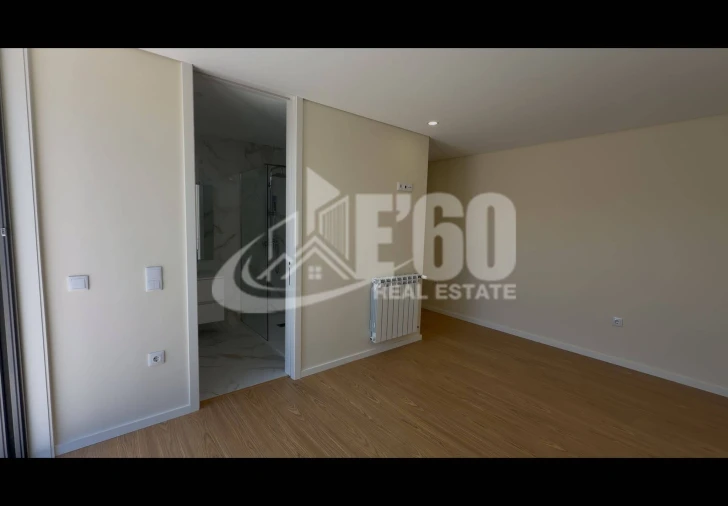 Apartamento T3 para Venda em Espinho Foto 12