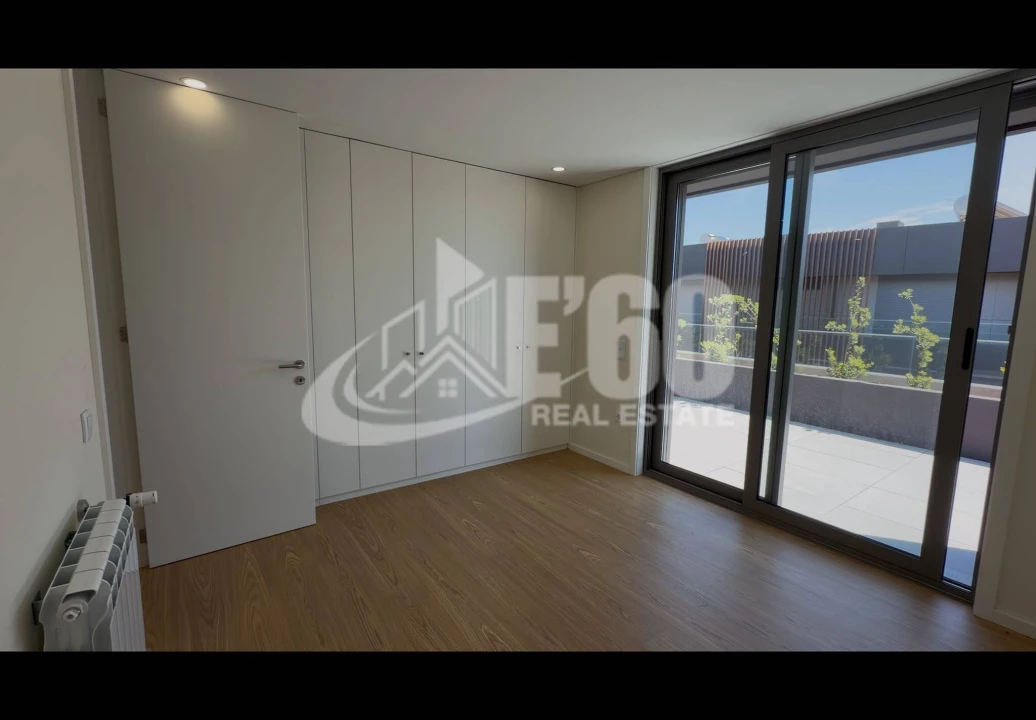 Apartamento T3 para Venda em Espinho Foto 11