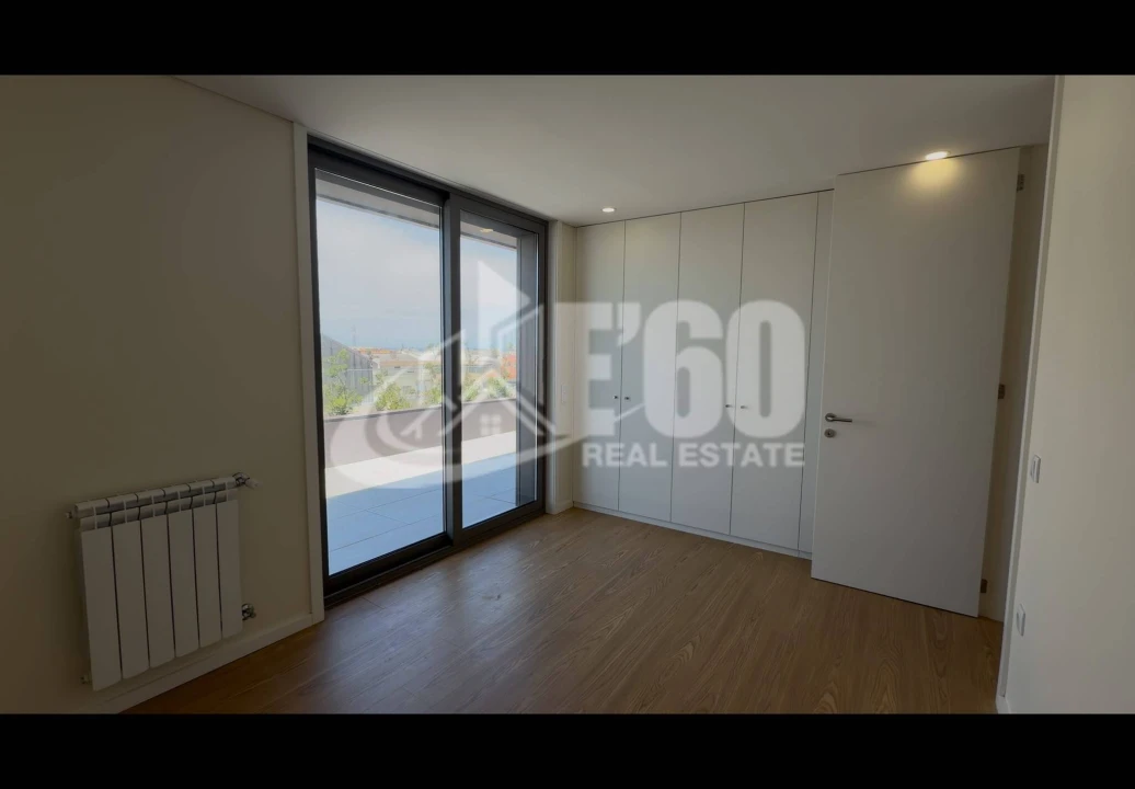 Apartamento T3 para Venda em Espinho Foto 13