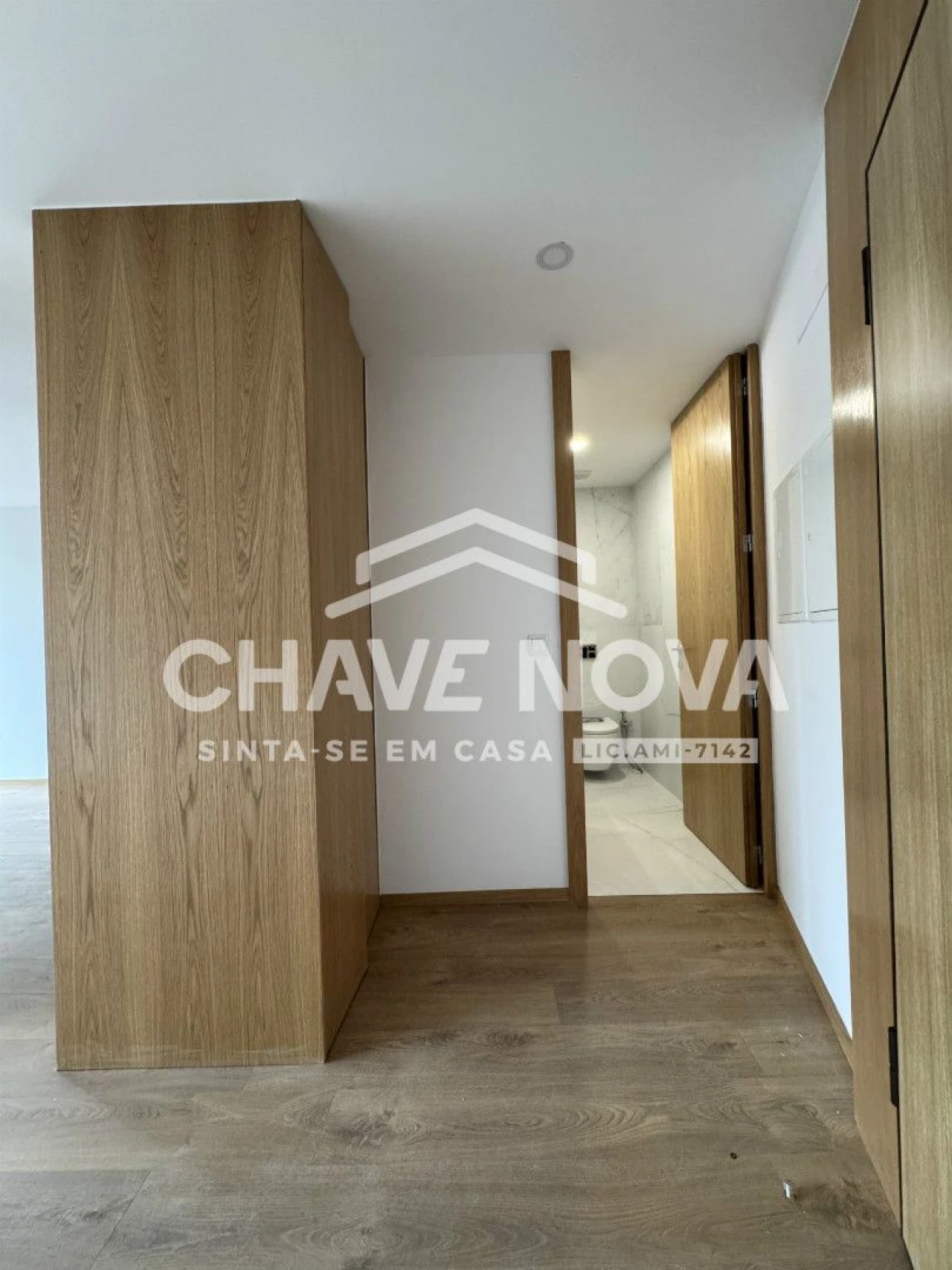 Apartamento T1 para Arrendamento em Ramalde Foto 7