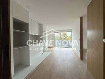 Apartamento T1 para Arrendamento em Ramalde