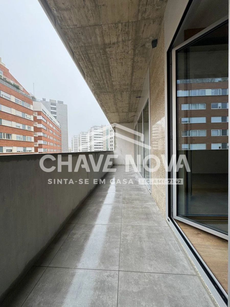 Apartamento T1 para Arrendamento em Ramalde Foto 11