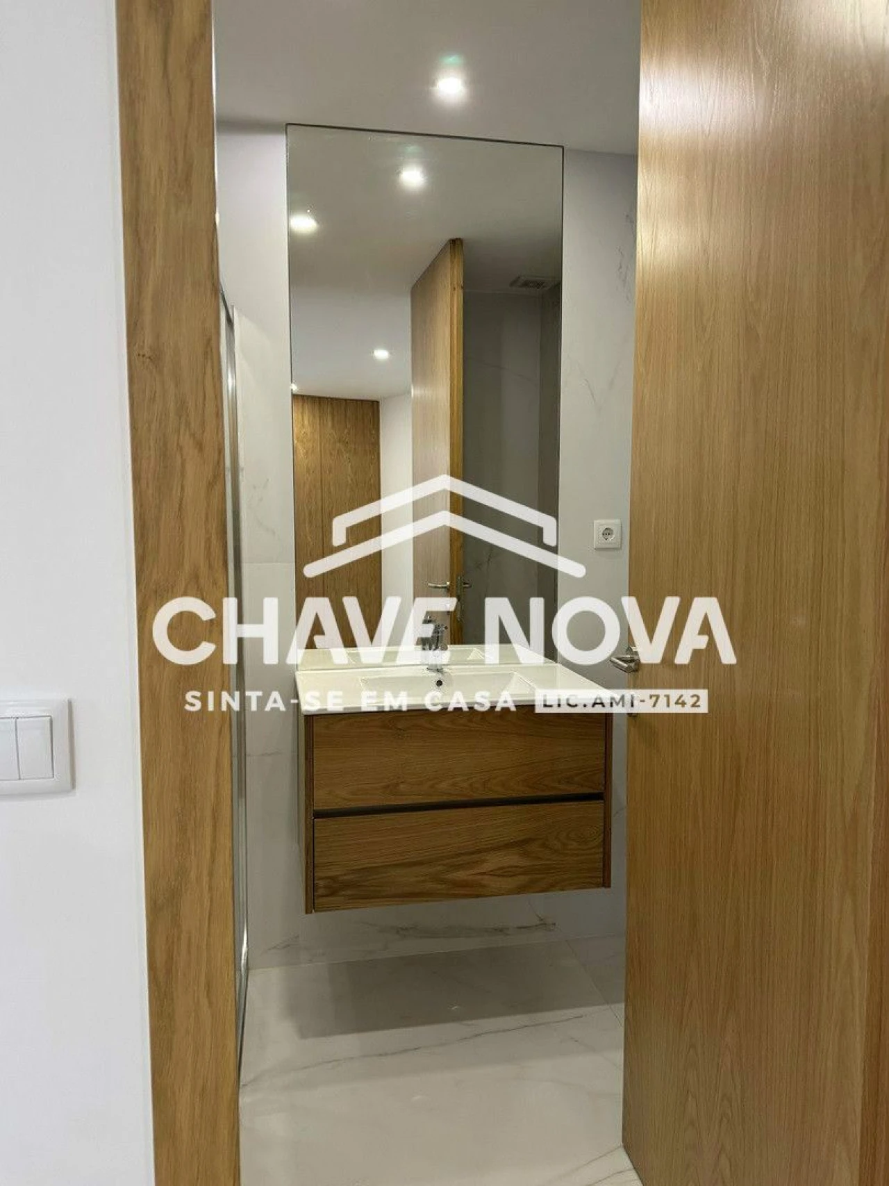 Apartamento T2 para Arrendamento em Ramalde Foto 9