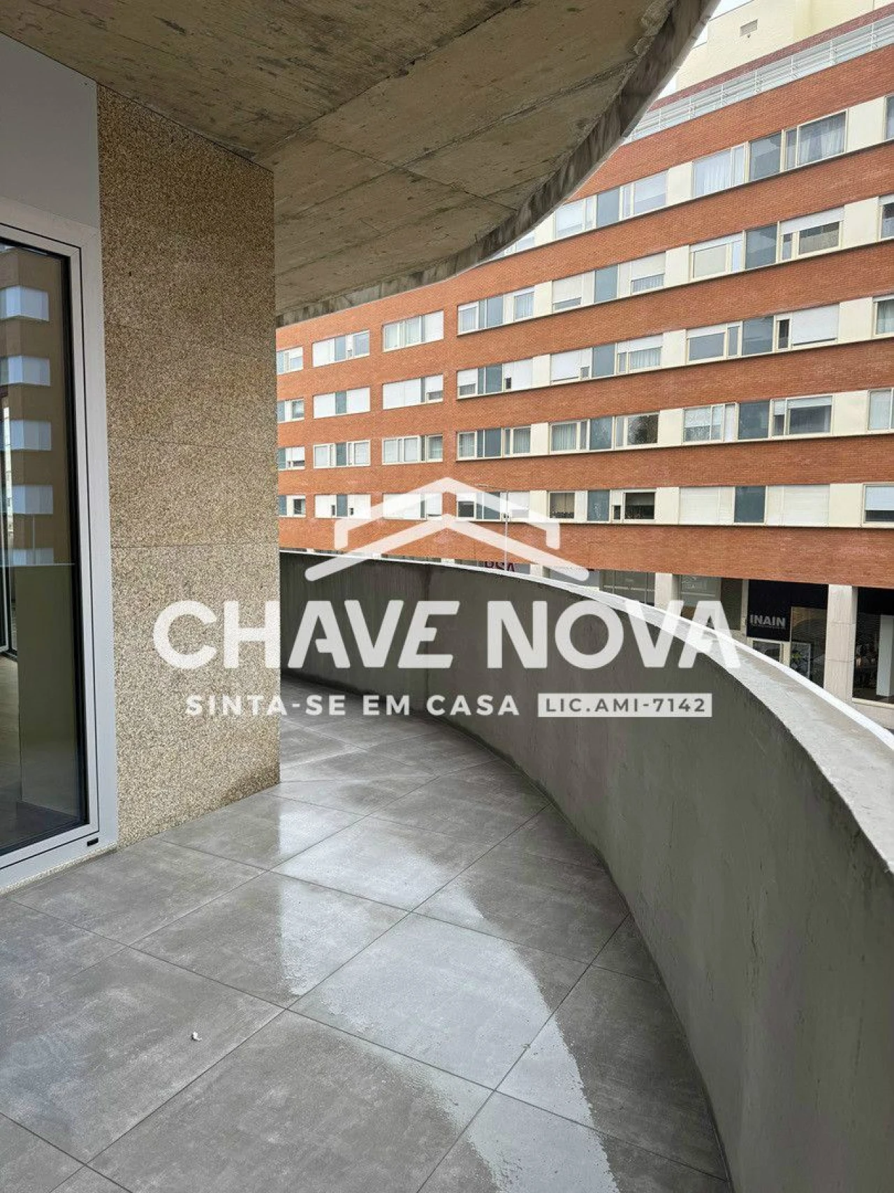 Apartamento T2 para Arrendamento em Ramalde Foto 15