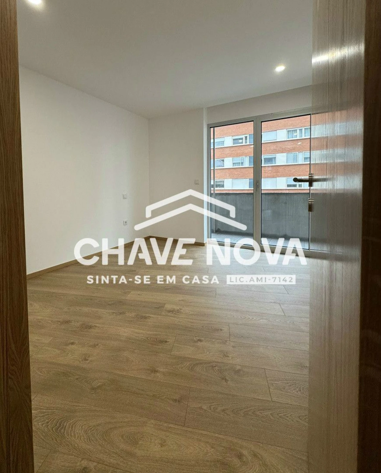 Apartamento T2 para Arrendamento em Ramalde Foto 18