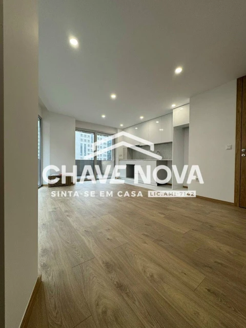 Apartamento T2 para Arrendamento em Ramalde