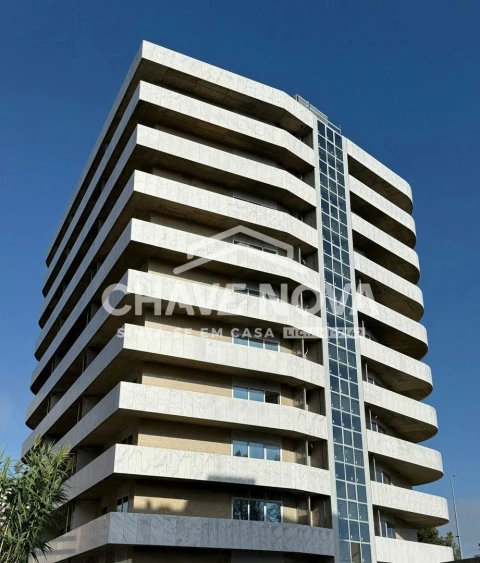 Apartamento T2 para Arrendamento em Ramalde
