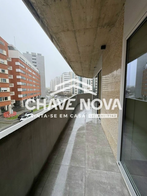 Apartamento T2 para Arrendamento em Ramalde