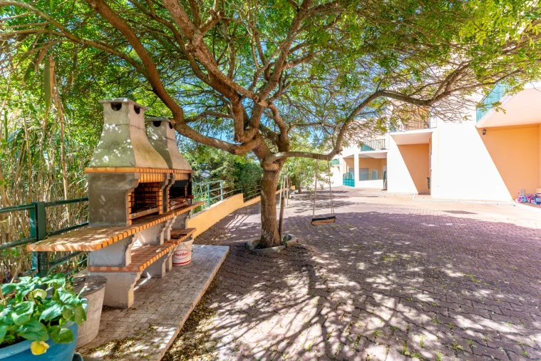 Apartamento T1 para Venda em Carvoeira Foto 3