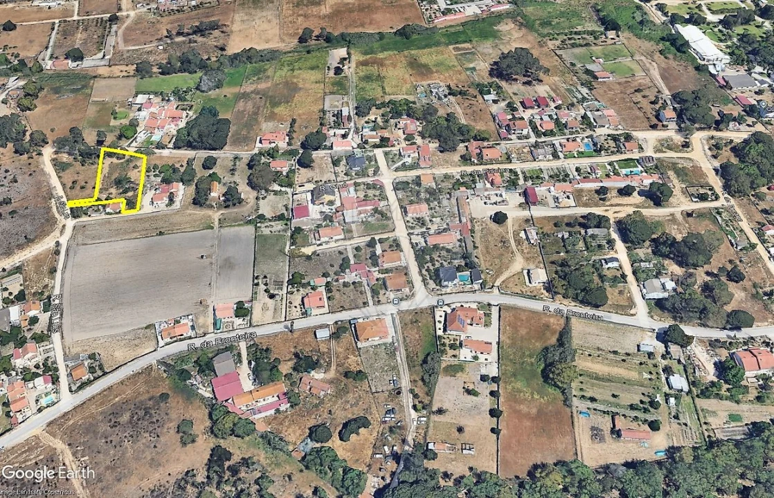 Terreno para Venda em Santo Antonio da Charneca Foto 11