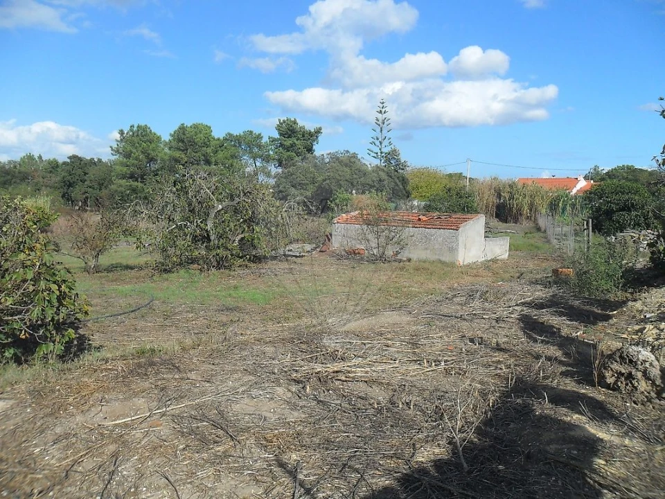 Terreno para Venda em Santo Antonio da Charneca Foto 2