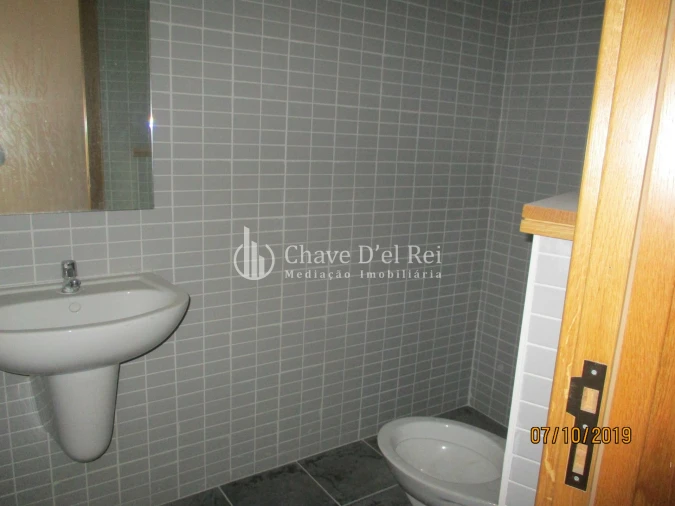 Loja para Arrendamento em Viseu Foto 4