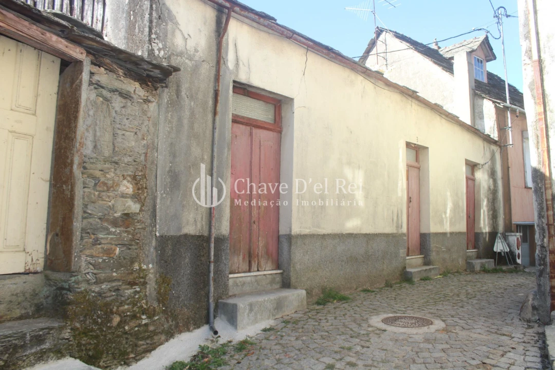 Quinta T0 para Venda em Parada de Ester e Ester Foto 23