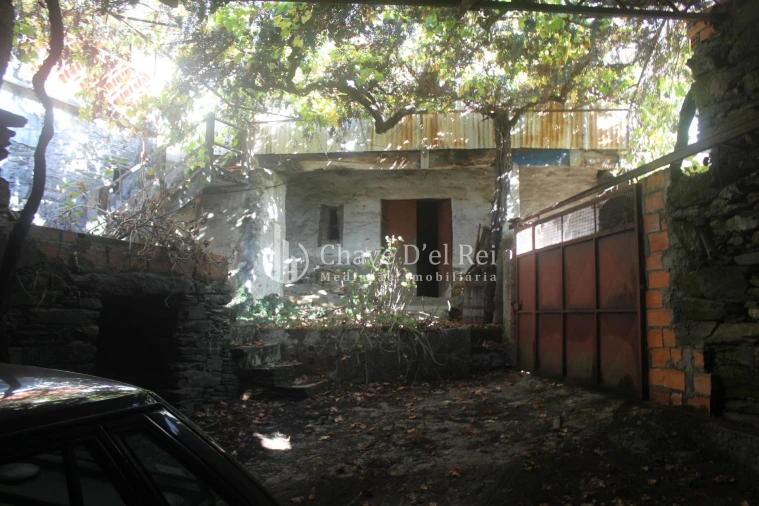 Quinta T0 para Venda em Parada de Ester e Ester Foto 7