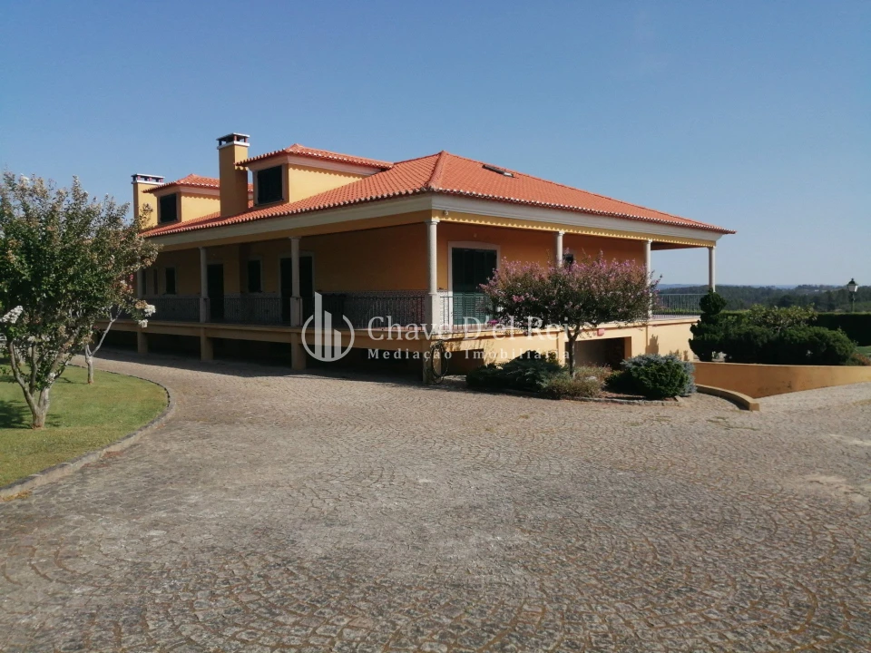 Quinta T8 para Venda em Fornos de Maceira Dão Foto 3