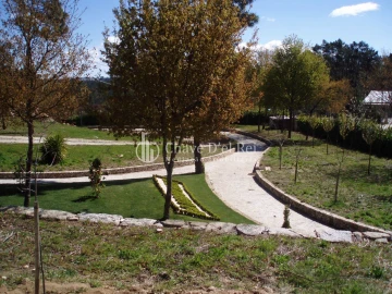 Quinta T0 para Venda em Bodiosa