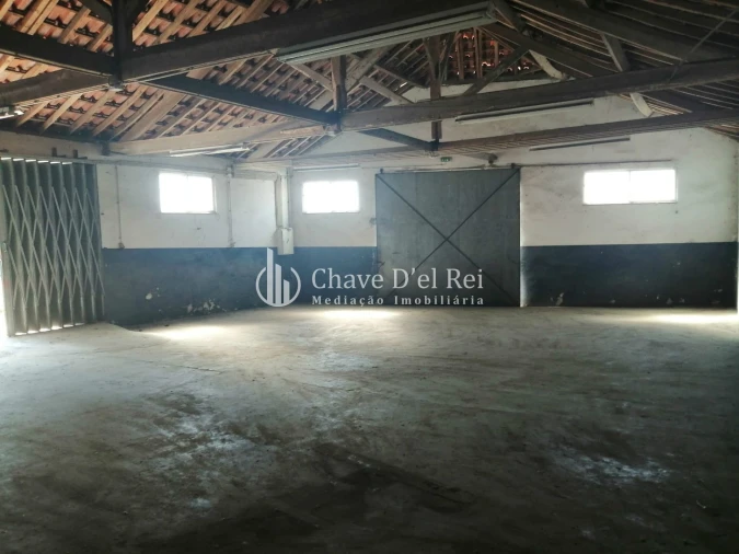 Armazém para Venda em Silgueiros Foto 1