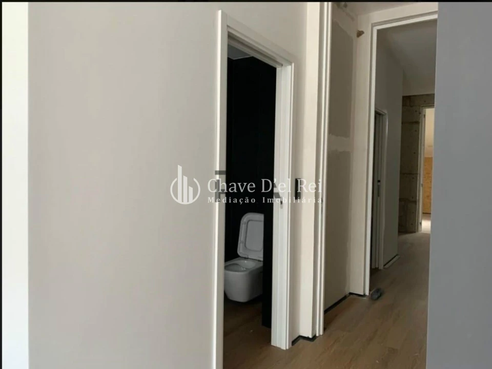 Apartamento T0 para Venda em Viseu Foto 8