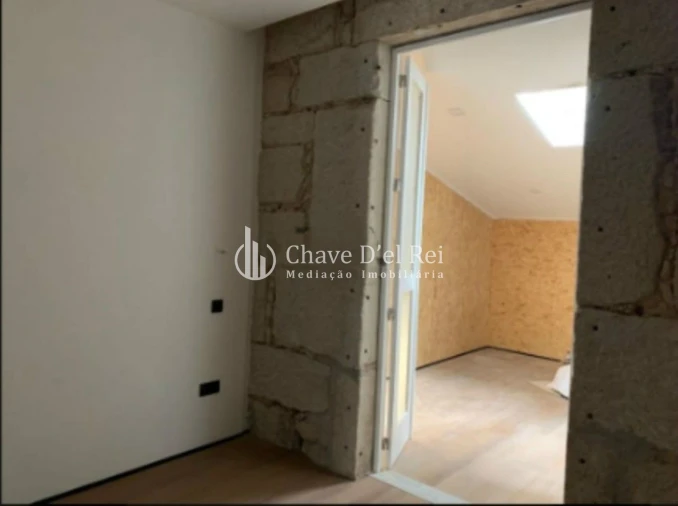 Apartamento T0 para Venda em Viseu Foto 7