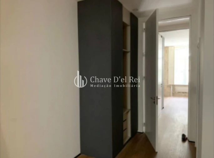 Apartamento T0 para Venda em Viseu Foto 6