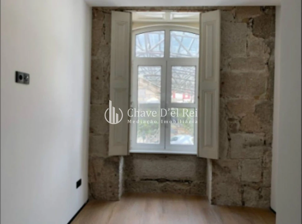 Apartamento T0 para Venda em Viseu Foto 4