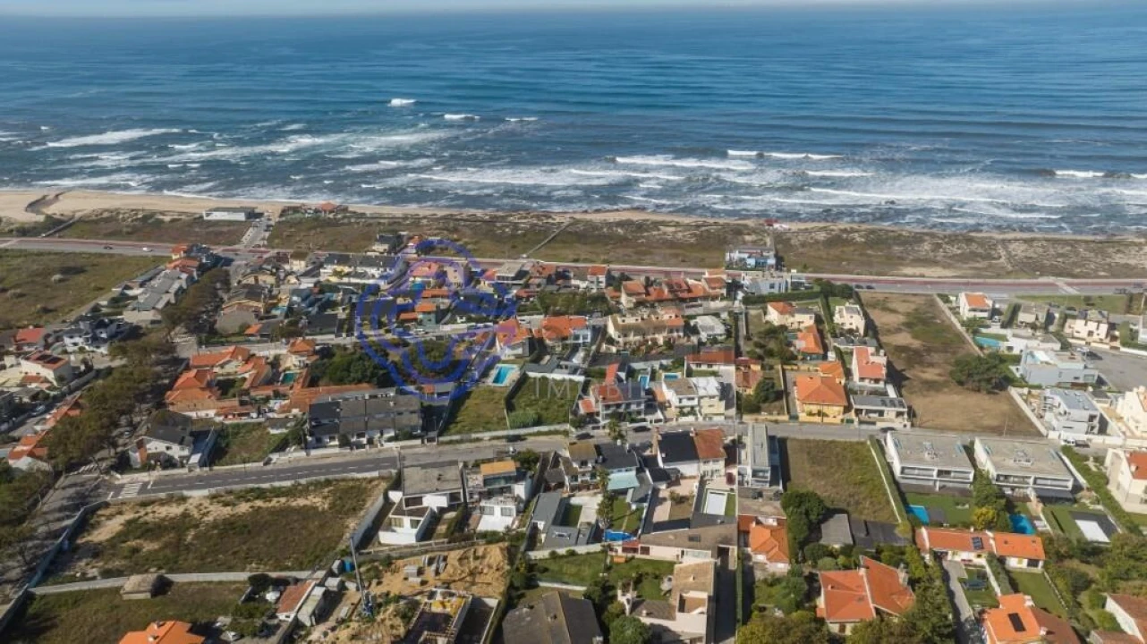 Moradia T5 para Venda em Gulpilhares e Valadares Foto 6