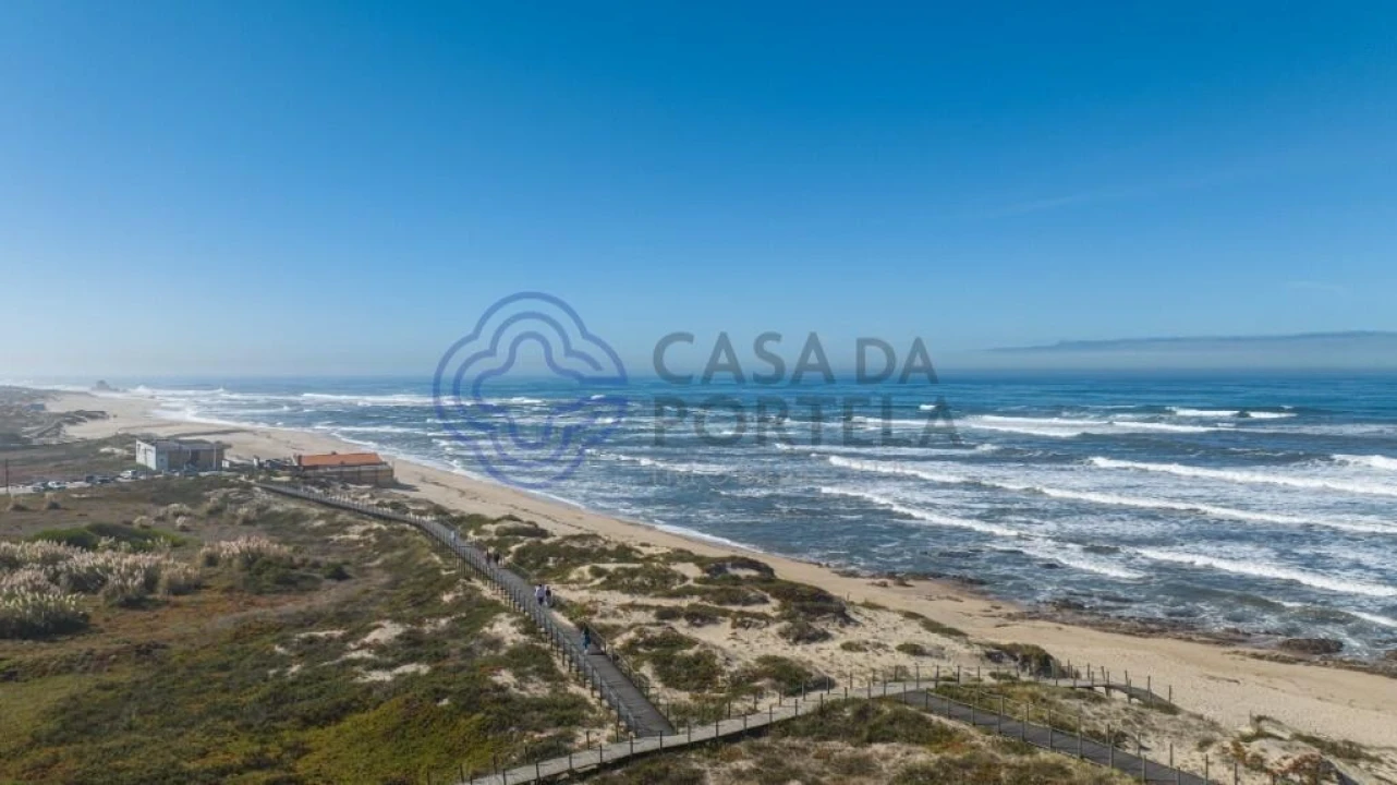 Moradia T5 para Venda em Gulpilhares e Valadares Foto 1