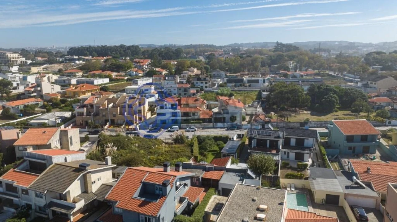 Moradia T5 para Venda em Gulpilhares e Valadares Foto 2