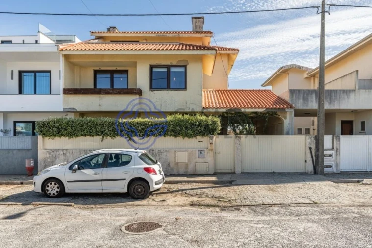 Moradia T5 para Venda em Gulpilhares e Valadares Foto 36