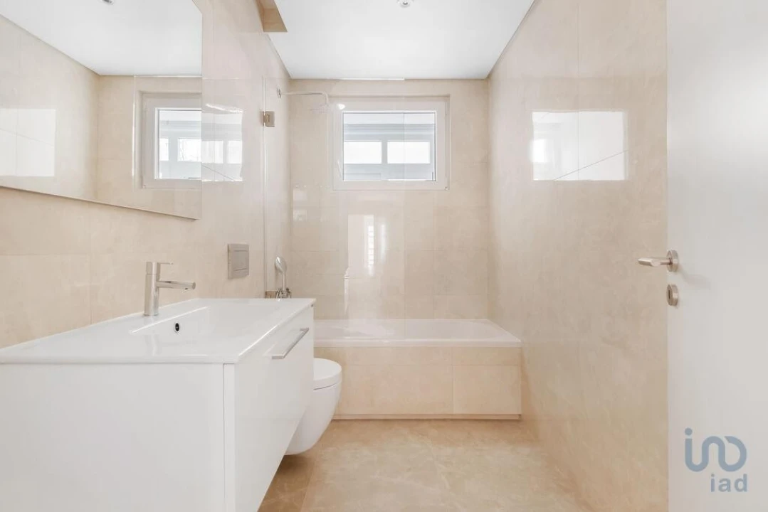 Apartamento T2 para Venda em Arroios Foto 12