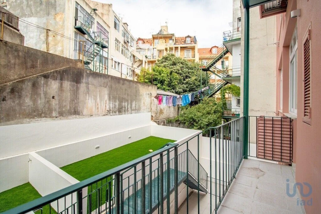 Apartamento T2 para Venda em Arroios Foto 9