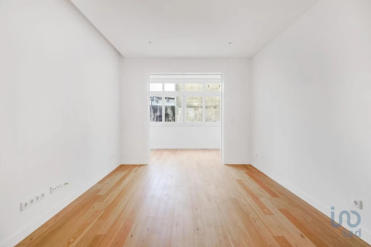 Apartamento T2 para Venda em Arroios Foto 3