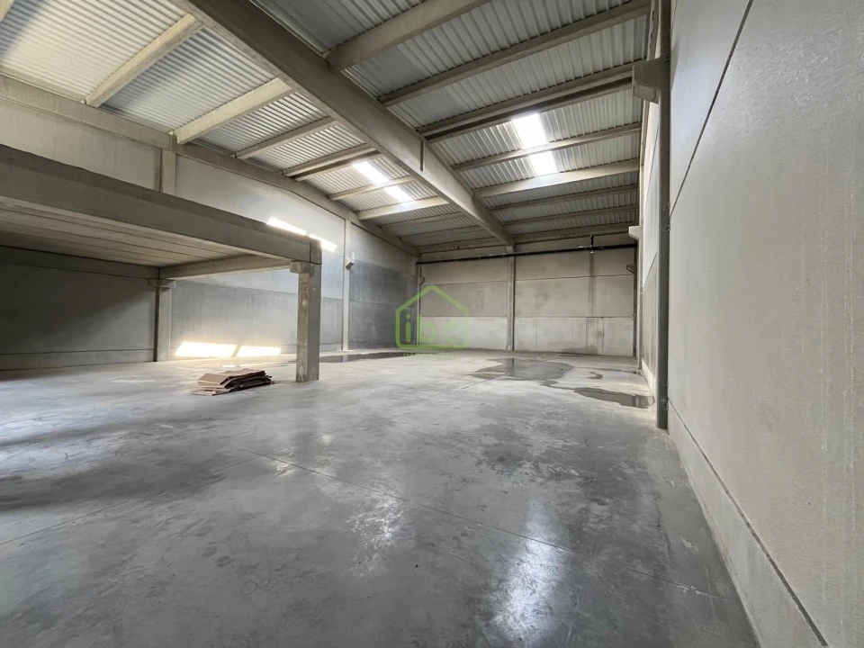 Armazém para Venda em Aver-O-Mar, Amorim e Terroso Foto 12