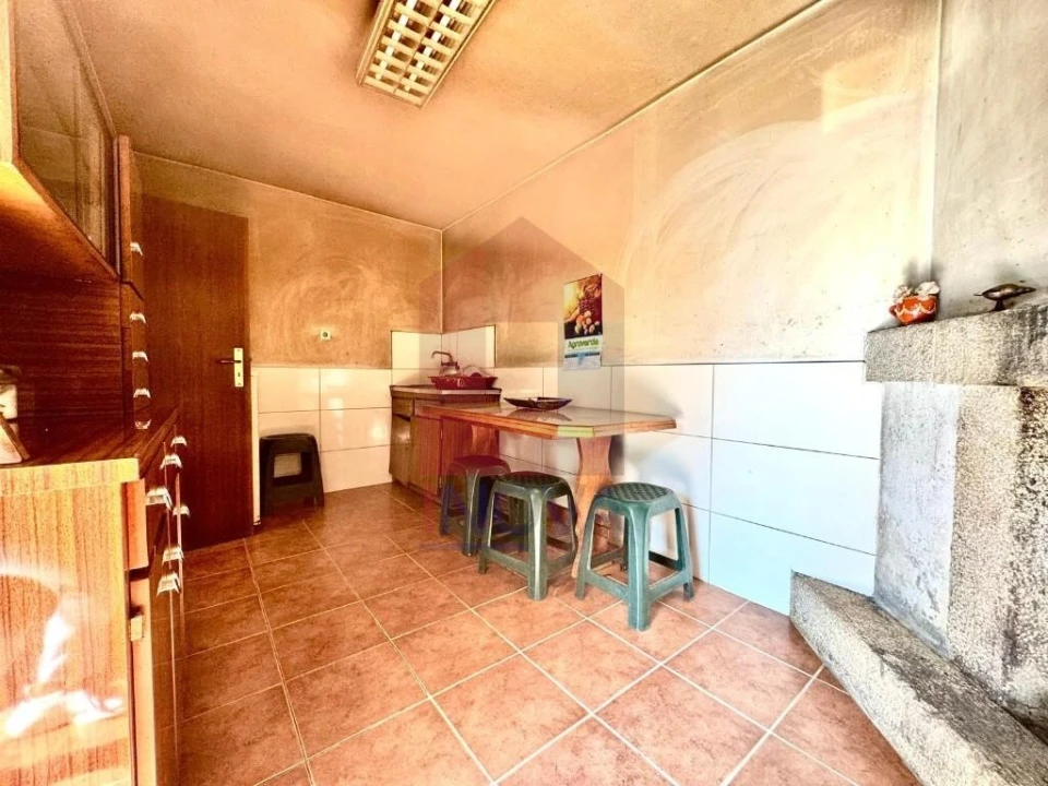 Moradia T2 para Venda em Pico de Regalados, Gondiães e Mós Foto 8