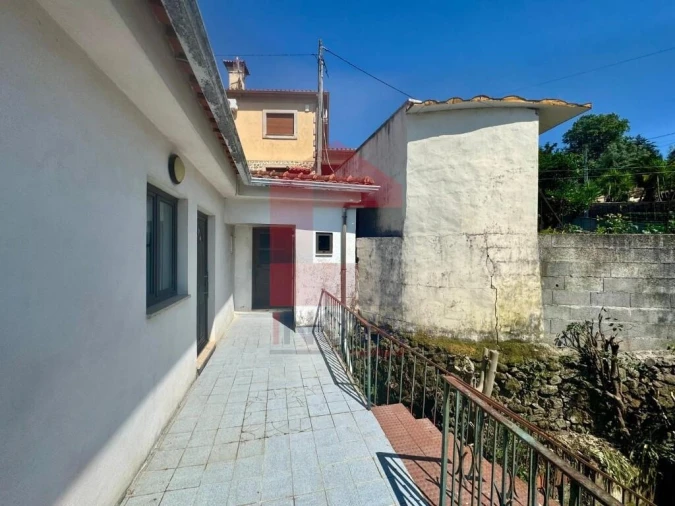 Moradia T2 para Venda em Pico de Regalados, Gondiães e Mós Foto 4