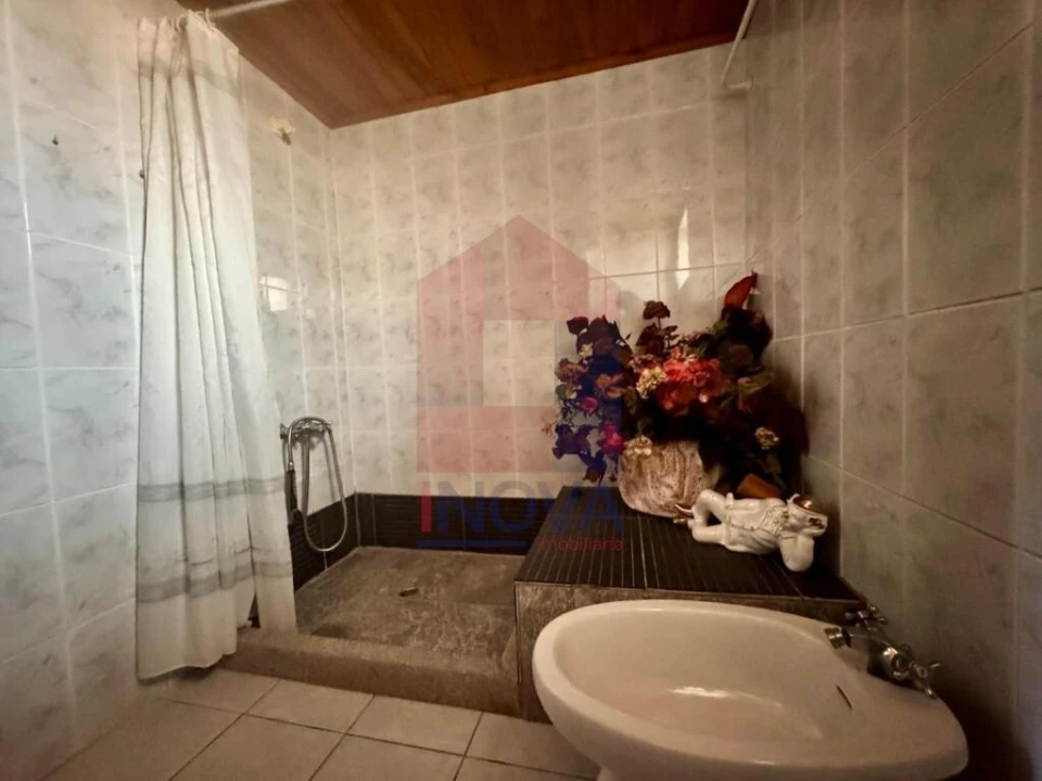 Moradia T2 para Venda em Pico de Regalados, Gondiães e Mós Foto 31