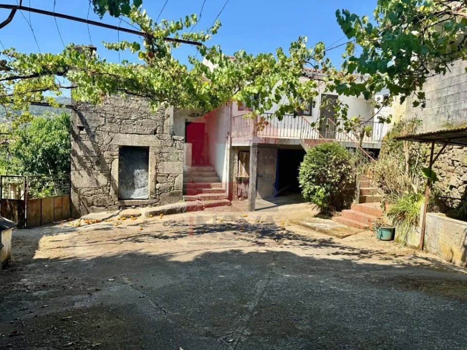 Moradia T2 para Venda em Pico de Regalados, Gondiães e Mós Foto 84