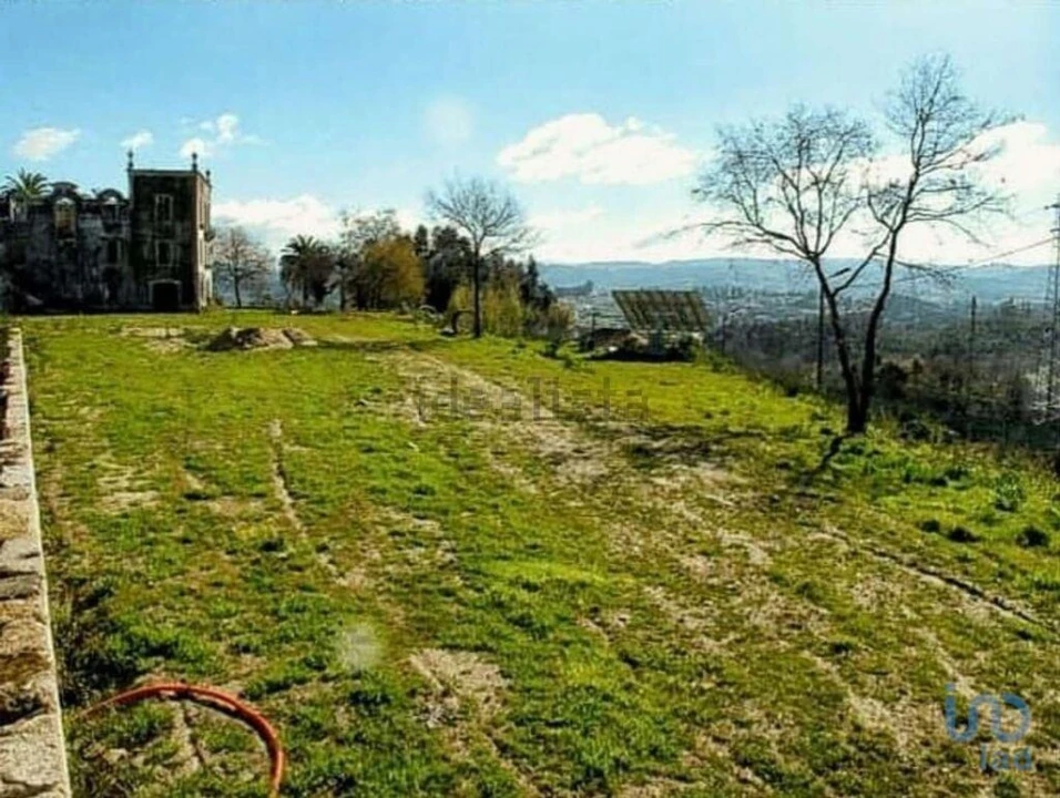 Terreno para Venda em Louredo Foto 2