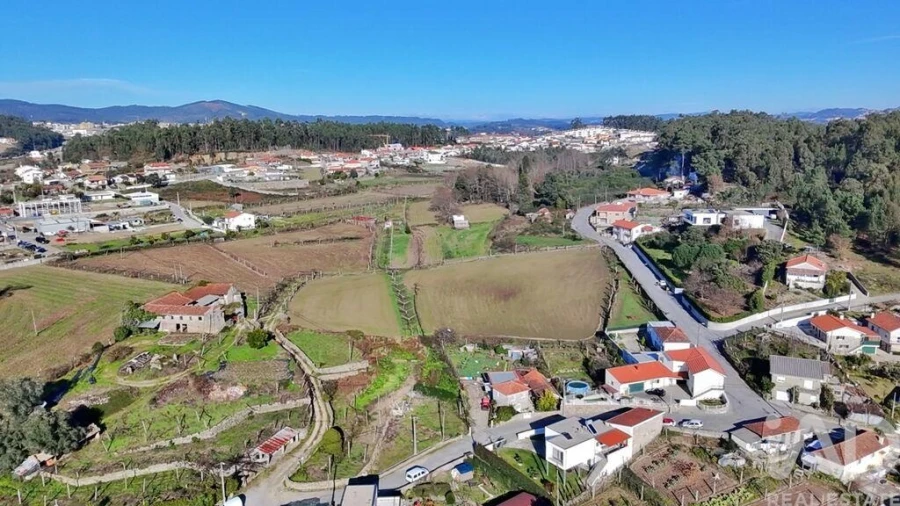 Terreno para Venda em Cristelos, Boim e Ordem Foto 3