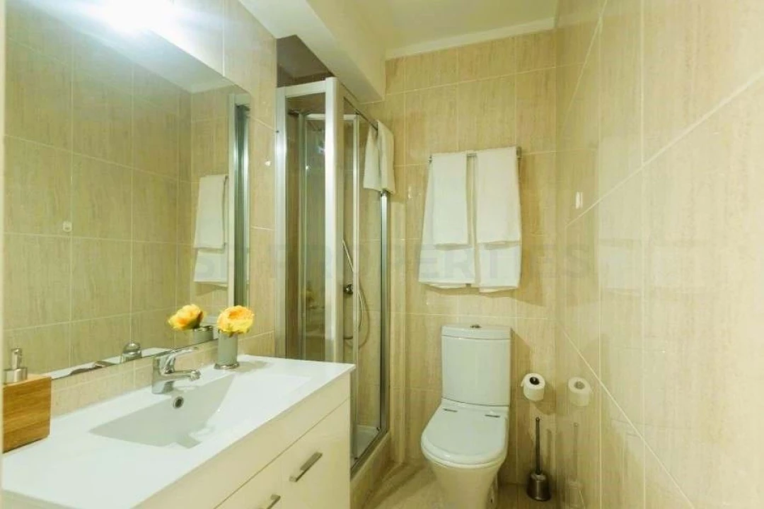 Apartamento T2 para Venda em Quarteira Foto 5