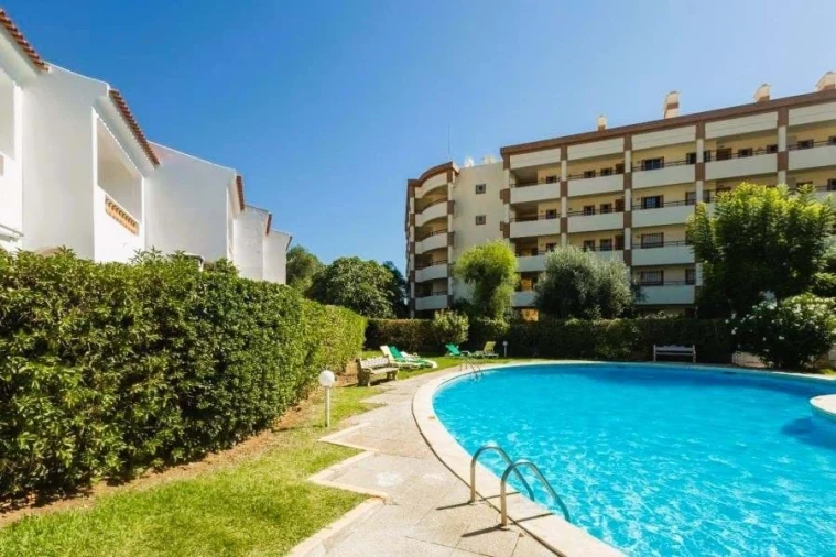 Apartamento T2 para Venda em Quarteira Foto 30