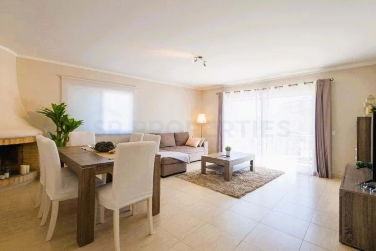 Apartamento T2 para Venda em Quarteira Foto 9
