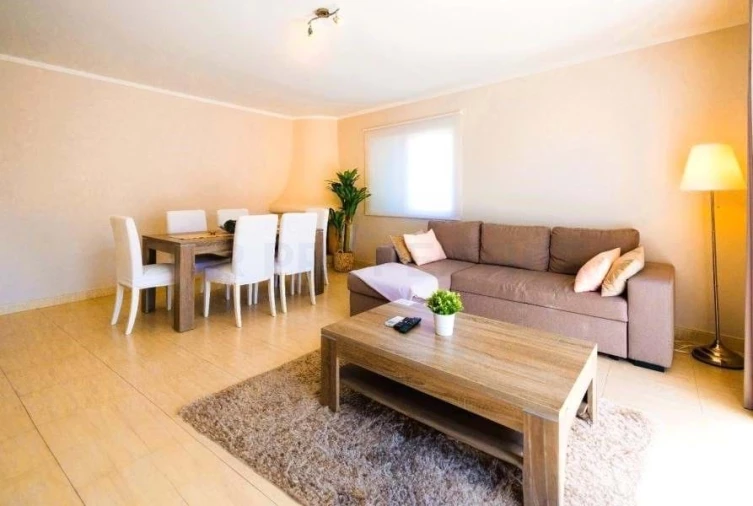 Apartamento T2 para Venda em Quarteira Foto 2